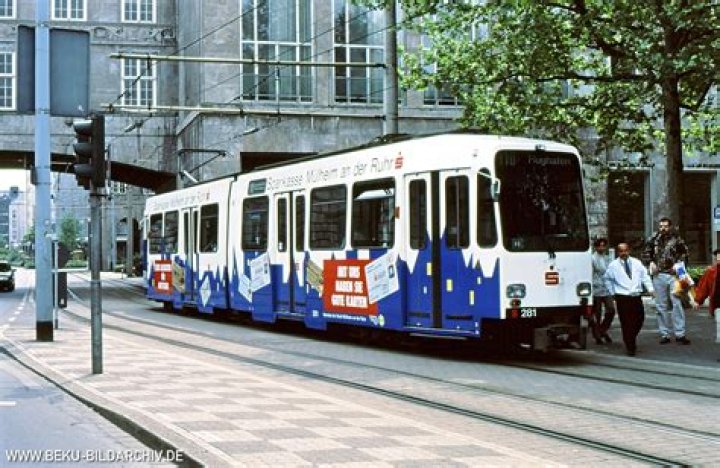 Celebrities born in 1996, Celebrity Birthdays