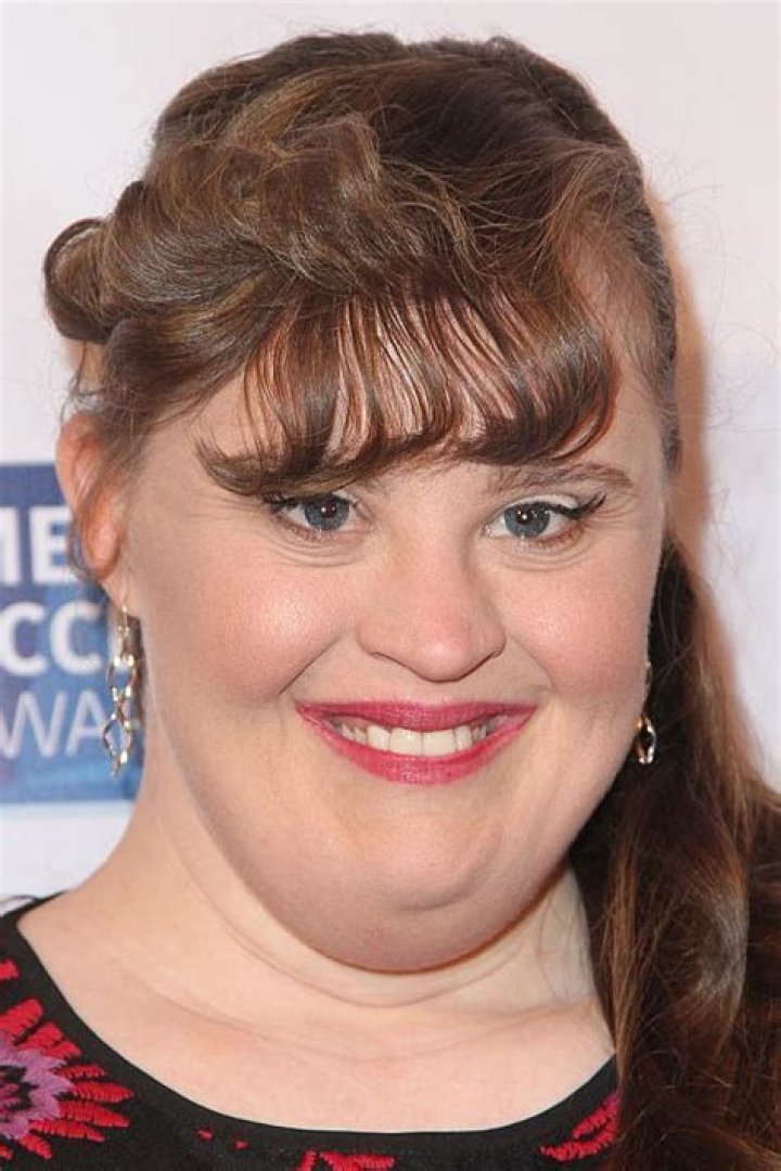 Jamie Brewer - Bio, Age, Wiki, Facts and Family